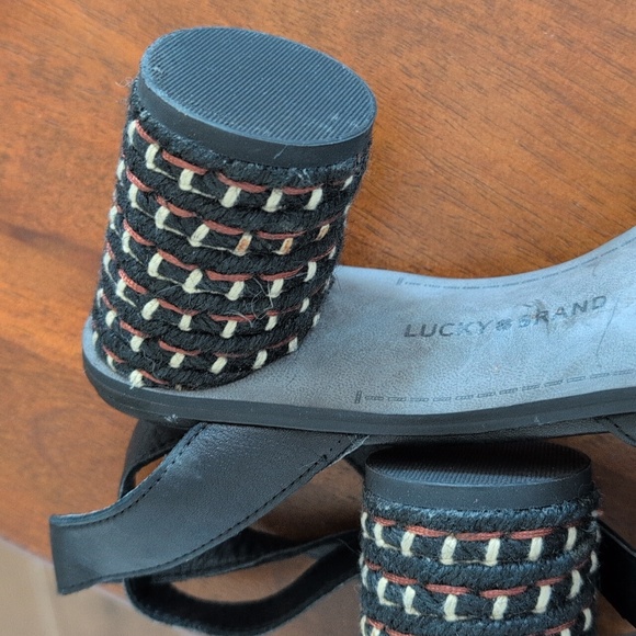 Lucky Brand Pernila Black Strappy Heels with Patterned Round Block Heel Size 9 - Picture 5 of 7